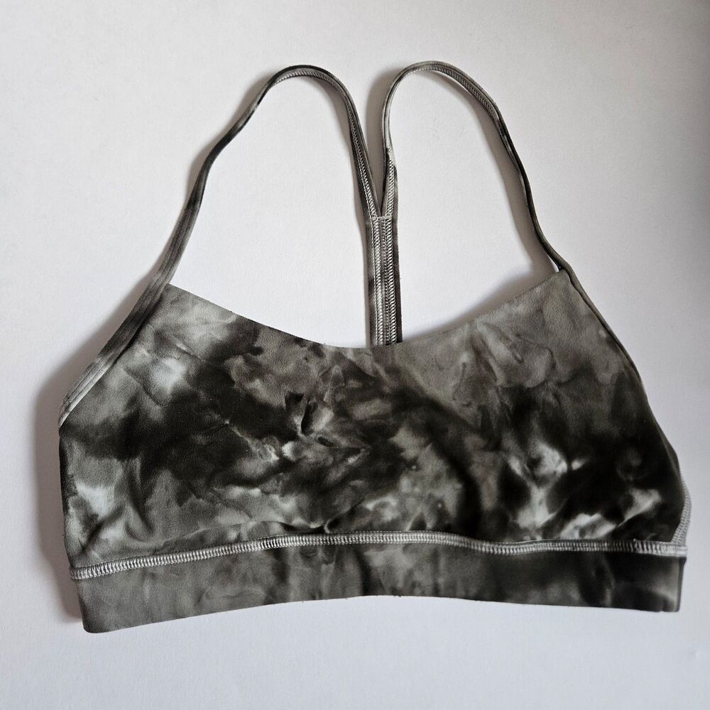 lululemon flow y nulu sports bra size 6